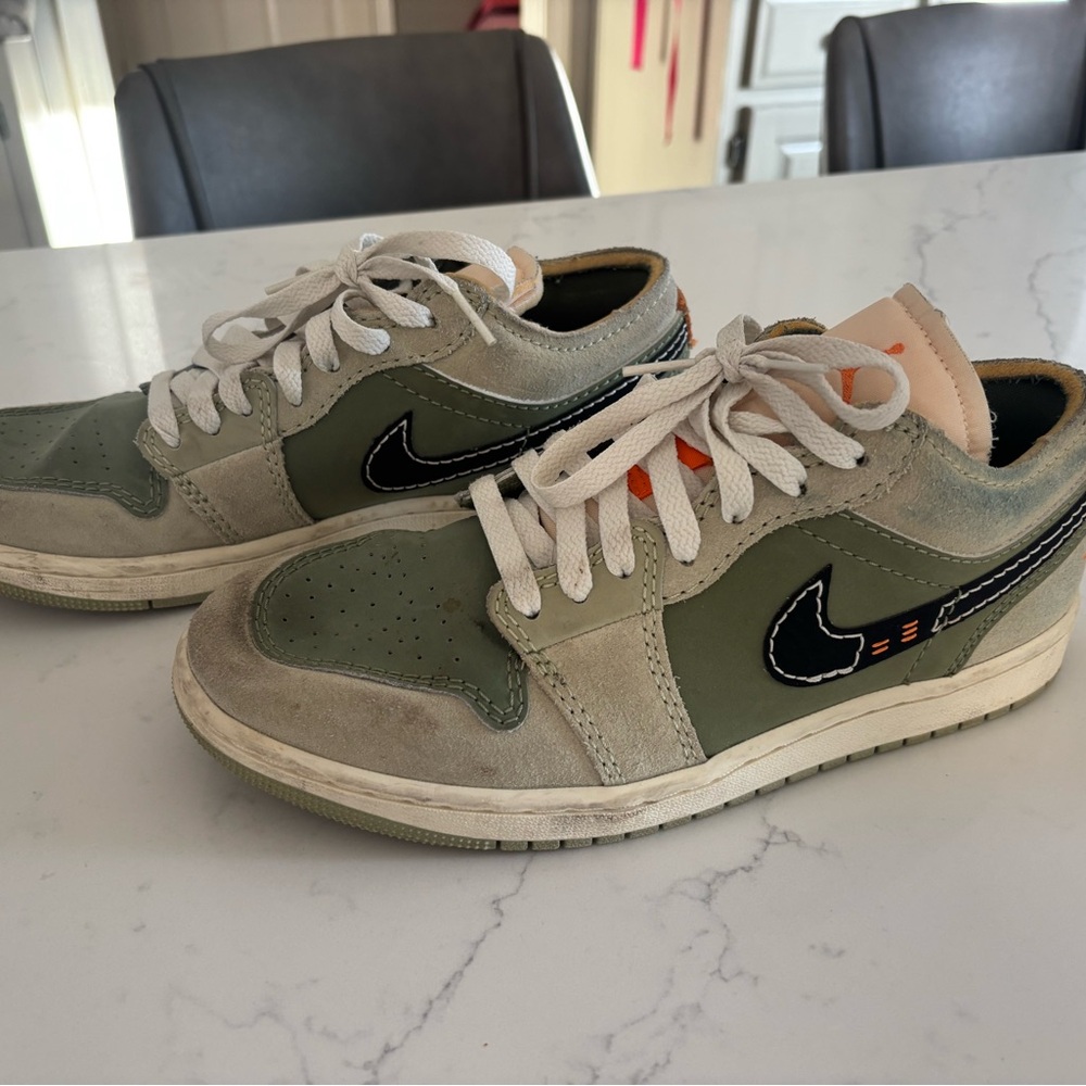 Nike Men's Olive and Beige Sneakers